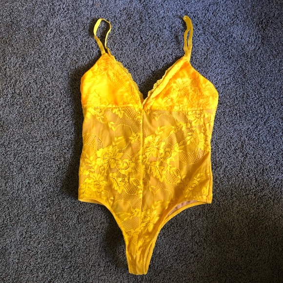 NBD Emery Bodysuit - Picture 4 of 6